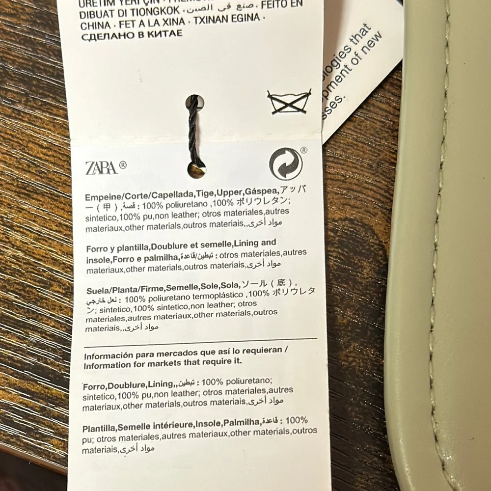 Zara Mint Green Sandals with Gold Chain Accent - Picture 10 of 10